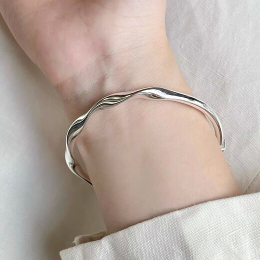 新款莫比乌斯扭纹手镯女纽线波浪亮面简约素圈感闺蜜手镯手饰 M1478【扭纹手镯1个装】