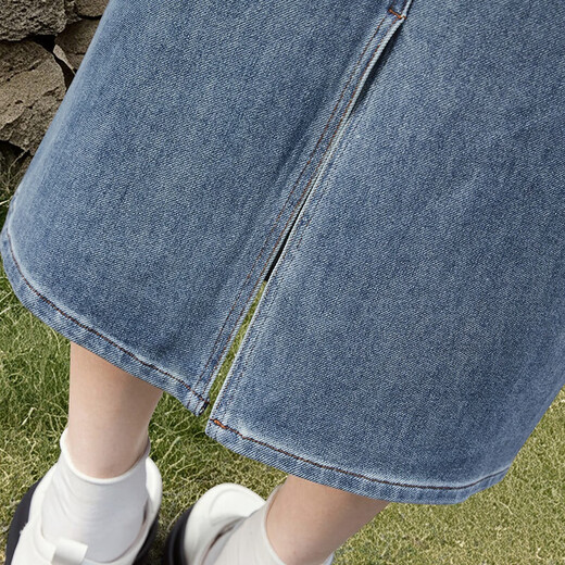 Sie schlägt Denimrock hinter dem Pool für Frauen 2025 Herbst Kleidung neue einfache Taille mit mittlerer Länge A-Line-Rock