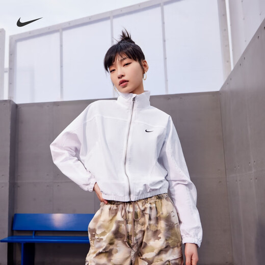 Nike Nike Femme officielle de la femme surdimensive Sun Protection à l'épreuve d'eau Veste de silhouette d'été HJ1000 034 Light Silver_white XS