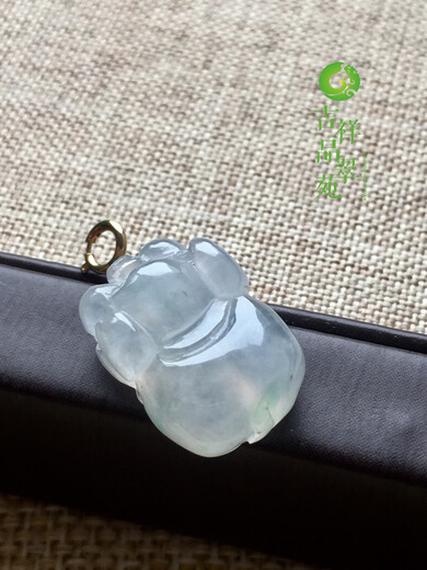 Youshu Myanmar A goods ice seeding glue ice floating green twelve zodiac pig 18K gold pendant necklace jade belt certificate