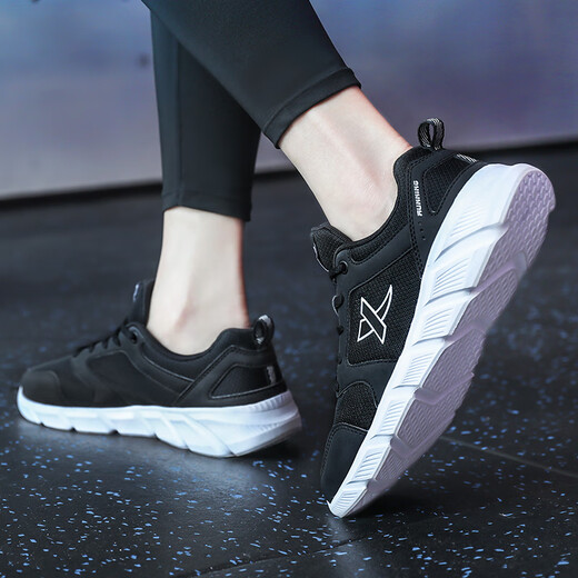 Zapatos de mujer Xtep Mesh zapatos de carrera transpirables para correr de primavera, verano y otoñales.