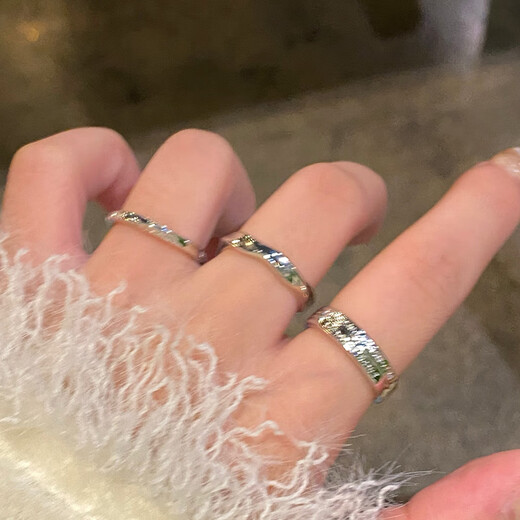 Hua Youxin Persimmon Silver Möbius Ring Ring for Women Niche Design Letter Ring Ring for Women Light Luxury High-end Tail Ring Ring Möbius Letter Ring