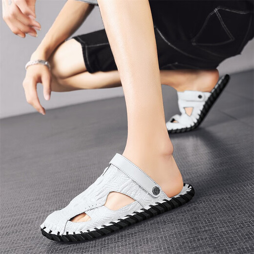 2025 Sommer Echtes Leder-Herrenbeutel-Toe Dual-Purple-Soft-Soled-Sandalen für das Fahren am Strandgeschäft High-End-Freizeitsandalen M9855 Schwarzer wasserdicht und nicht rutschend 42
