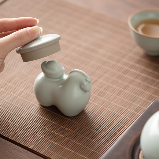 SUSHI CERAMICS Ru kiln tea pet ornaments can be raised immediately and make money immediately, creative tea table ornaments, gifts, affordable prices for group purchases