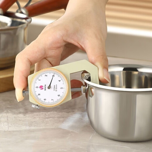 Stainless steel oil pouring pot milk pot thickened household commercial hot oil small pot baking Japanese oil pouring pot mini pot oil pouring pot 300 ml length 19cm