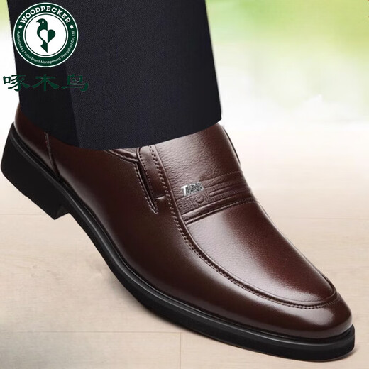 Woodpecker 2025 summer new leather shoes men's shoes genuine leather formal wear breathable business casual anti-slip middle-aged and elderly dad's shoes fashion black 9922 four seasons 37 standard leather shoes size