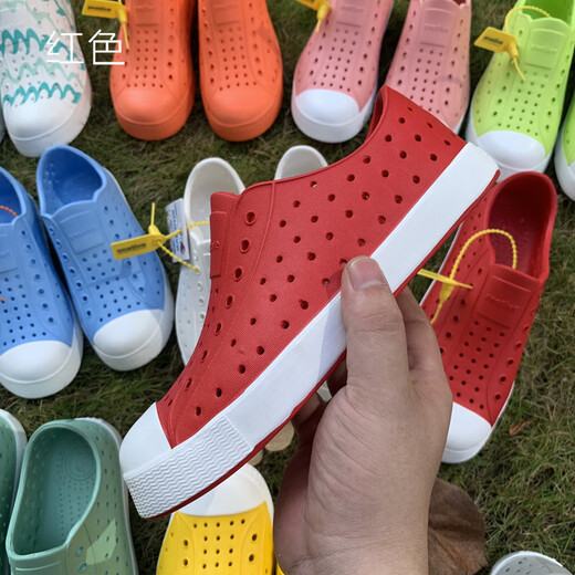 Chaussures de trou Chaussures pour enfants Summer Chaussures de trou pour enfants garçons et filles non glissés imperméables chaussures de plage creux sandales blanches 27 (la longueur intérieure C9 est d'environ 17,2 cm)