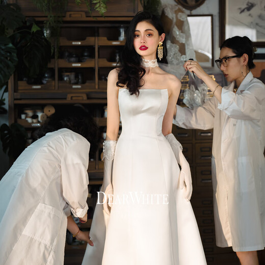 Cher Love Love blanc <su cocoon> Strapbre de mariée en satin français Robe de mariée principale Blanc Simple de fiançailles de mariée Simple Cocoon 丨 S _165