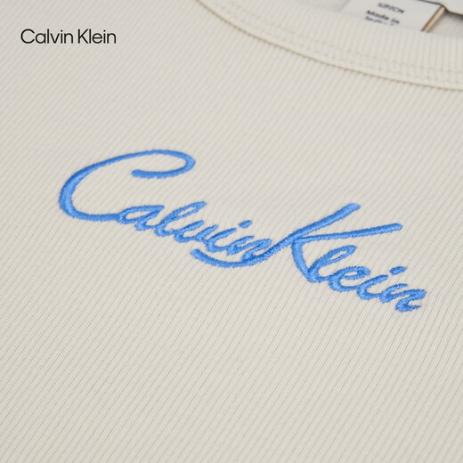Calvin Kleinjeans25 Bordado de moda femenina a principios de otoño Ck Camiseta de manchas de punto de mando de microfit Ck