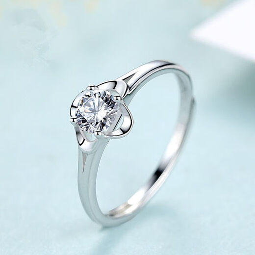 PT950 platinum ring four-leaf clover diamond ring women's moissanite ring niche design Chinese Valentine's Day birthday gift 3.2g four-leaf clover diamond ring counter gift box