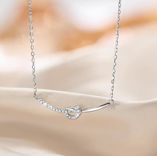 Bai Qixin titanium steel necklace smile knot clavicle chain female ins high-end niche light luxury pendant birthday gift for girlfriend smile knot necklace gift box