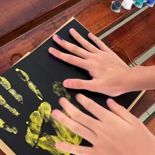 
Grade collection organ print palm handprint drawing growth memorial book sixth grade folding memorial book couples graduation season pigments can be washed all students. Universal model [48 handprints can be printed] length about 3887mm, give 12 colors acrylic paint + 2 brushes + gilded pen