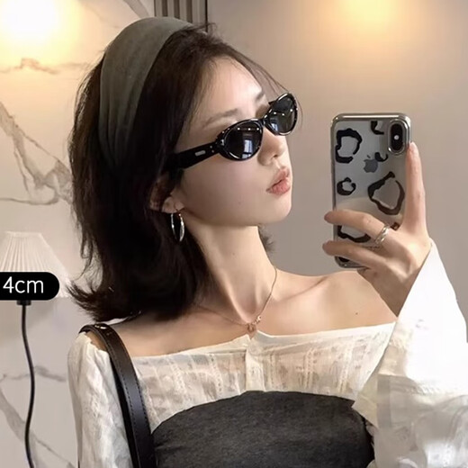 Xinshe 2025 new hot style silver earrings for women plain hoop earrings for women high-end light luxury niche temperament large hoop earrings medium hoop earrings 4CM main picture style