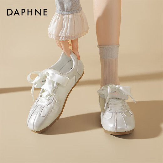 达芙妮（DAPHNE）宋茜同款德训鞋女2025夏季新款云软平底内增高休闲运动小白鞋女鞋 米白 单层 跟高2.5cm 36 (230mm) 标准码