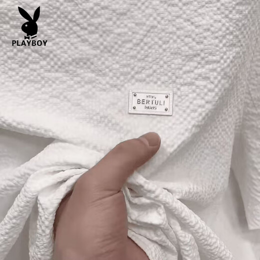 Playboy (Playboy) 2025 Новая мужская футболка с короткими рукавами в летней легкой роскошной универсальной футболке Прохладная и высококачественная модная ледяная шелковая рубашка 1105.