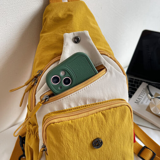Sac à dos pour femmes décontractée petit sac à dos pour femmes à la mode et à la mode.