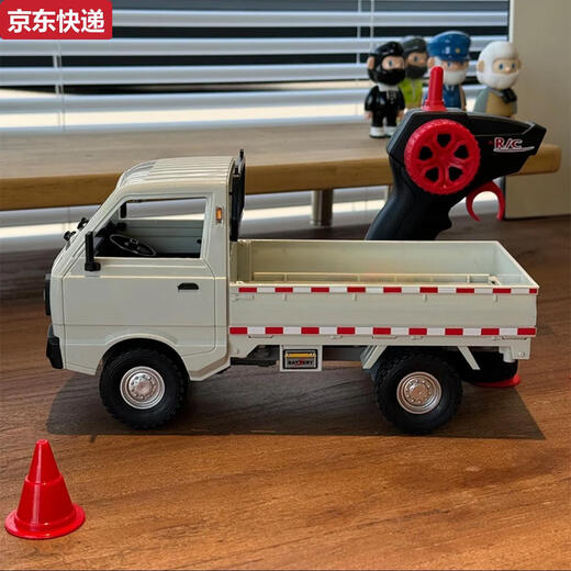 Blue color and micro-card Wuling Liuzhou pickup truck model children's rc remote control car drift car boy toy car gift van van small truck compartment can be opened dual battery version