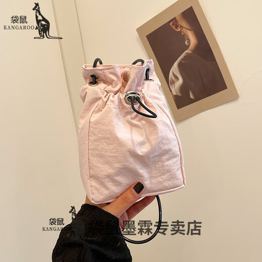袋鼠夏天夏季迷你小包包女2025新款时尚抽绳斜挎手机包白色单肩钥匙包 黑色