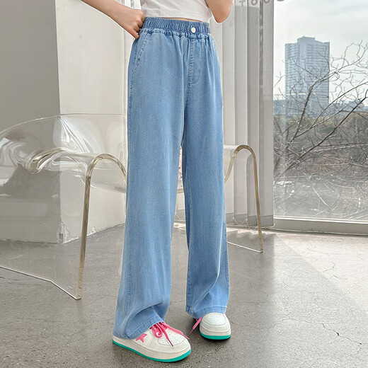 Kühle und niedliche kerne Mädchen Imitation Jeans Sommer dünne Kinderhosen mittelgroße Kinder mit breitem Bein gerader Eisseidenhose 689 gestickte Buchstaben Imitation Hosen 150 Größe empfohlen etwa 145 cm Höhe