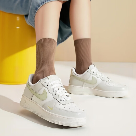 耐克（NIKE）女鞋休闲鞋夏季新款AIR FORCE 1'07 AF1空军一号板鞋耐磨运动鞋 IB3881-001 白/金属银/微粒粉 40