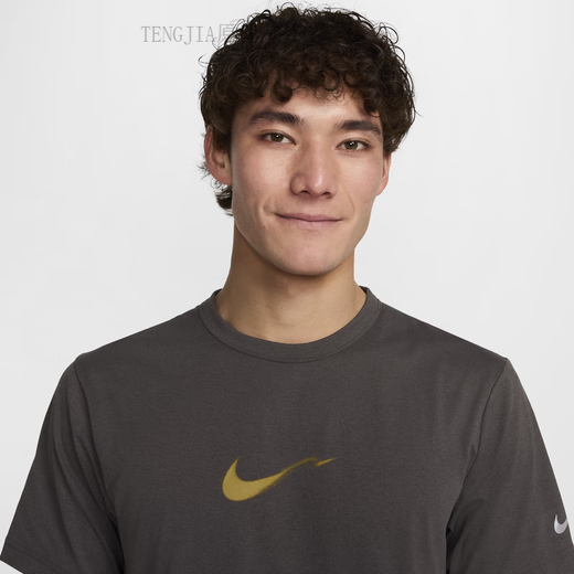 Nike (Nike) Hyverse Men's Sun Sun Sun Sprying Swrywing Spring Camiseta Spring HV4882 399 Desierto Moss Verde/Fir Green/Plata XS