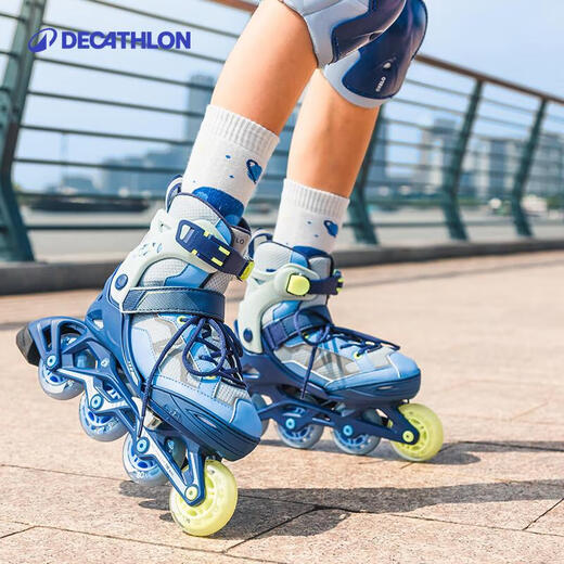 Decathlon children's adjustable, safe and comfortable roller skates for space travel, essential for physical education classes 4663371