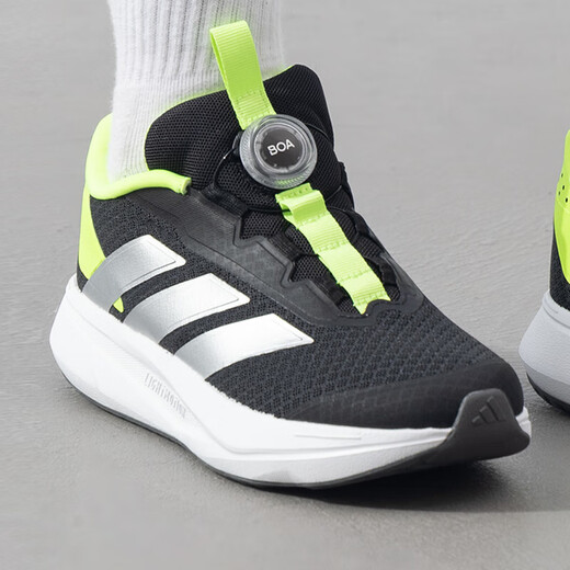 ADIDAS (adidas) Adolescente zapatos para hombres Zapatos para mujeres 2025 Summer NUEVA Moda de moda al aire libre zapatos casuales ligeros de peso transpirable Ji1694 33