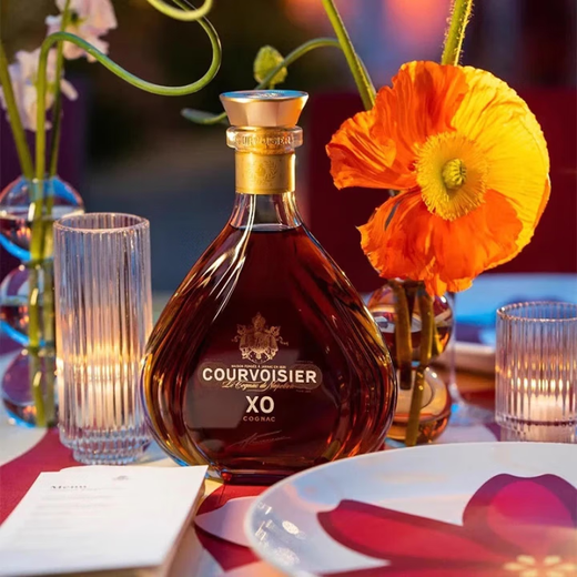 馥华诗（COURVOISIER）拿破仑金尊干邑白兰地法国原装进口洋酒 新馥华诗XO 700mL