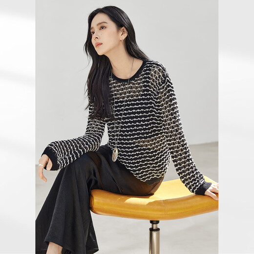 对白撞色条纹镂空提花圆领毛衣女2025秋新款罩衫套头薄款针织上衣 黑白色 S