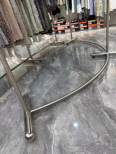 服装店展示架弧形中岛架货架落地新款不锈钢半圆男挂衣服架子 长150*高15051粗底座