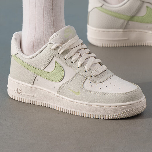 Nike (Nike) zapatos casuales zapatos para mujeres 2025 Nuevos zapatos deportivos de verano AF1 Air Force No. 1 Shoes Low Top CI0919-102 IB3881-001 Phantom Grey/Light Military Green 37.5