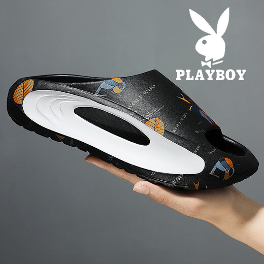 Playboy-Slipper Männer gehen auf Scheiß