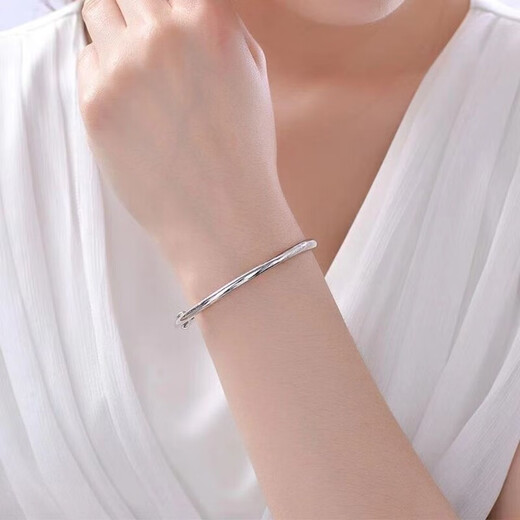 Hong Kong genuine Pt950 platinum bracelet for women 18k gold glossy solid bracelet fashion moissanite bracelet gift 26.8g platinum elegant glossy push-pull bracelet