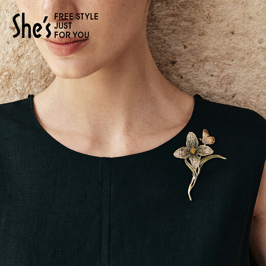 She s Akiko Monet impression embroidered flower brooch high-end fashion corsage pin accessories gift box set birthday gift green D0