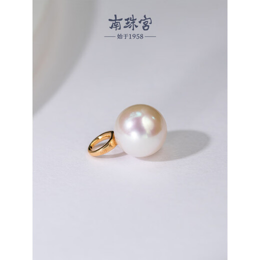 Chinese Valentine's Day gift for girlfriend, an artistic young woman, 18K gold freshwater pearl pendant, single white round natural 18K gold 10-11mm