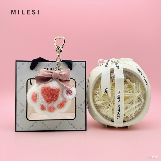 Milesi plush cat claw exquisite keychain girl birthday gift Valentine's day practical high-end children's backpack keychain pendant cat claw-pink