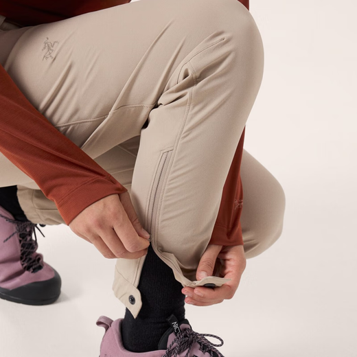 始祖鸟（ARC'TERYX）女士GAMMATAPERED防风防水耐磨软壳束脚裤X7036官方正品 黑色Black 均码 0-:短款