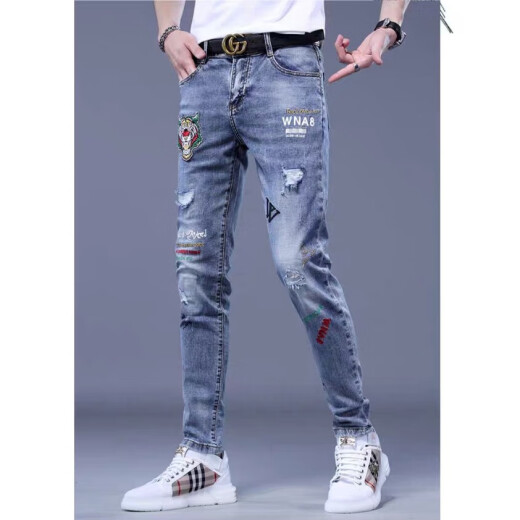 Jiaomanlian helle neun-Punkte-Jeans-Männer schlanke elastische kleine Füße Hosen koreanische Modemarke BEGARTED Dünnstil 9756 28