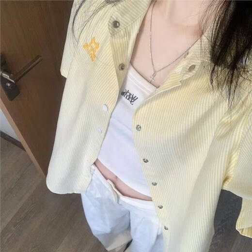 2025 Neues Korean gelb gestreiftes Hemdjacke für Frauen Sommer faule Hemd kurzärmelig Top T-Shirt Yellow M Empfohlen 95-105jin [Jin gleich 0,5 kg]