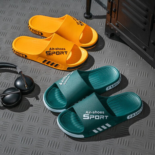 Slippers for men to wear outside in summer plus size for couples home soft-soled bathroom bath non-slip slippers for women outdoor summer slippers upgraded black 42-43 (suitable for sizes 41-42)