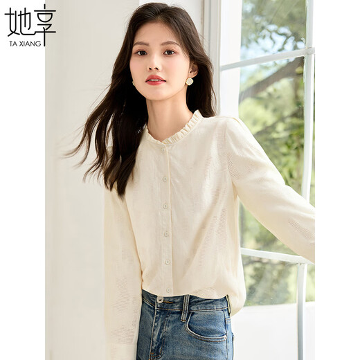 Elle aime une chemise à manches longues pour les femmes, une chemise à col fongique noir pour les femmes, un tissu rétro jacquard, un col debout, des hauts pour femmes, de petites chemises, T41S067