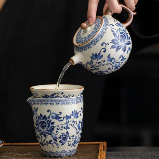 
Chuangjingyi chose father's birthday gift practical 60-year-old tea set Ru kiln blue and white tea set set 2025 new home tea brewing 9272 Ru kiln (tea pot + cover bowl) Jiangshan gift box pack
