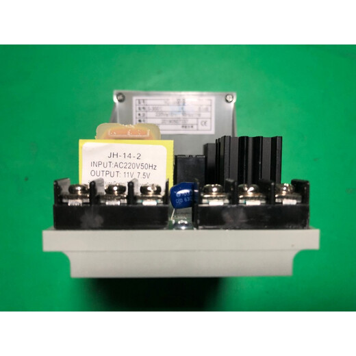 YLE2601G02仪表温控器YLE2000烤箱温控仪YLE2601WG2 侧面型号YLE-2601G0-2 K 300度
