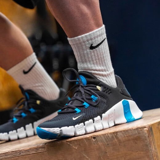 NIKEFree Metcon 4 Men's and Women's Mesh Sports Training Shoes Breathable Running Shoes CT3886-234 CT3886-307 39