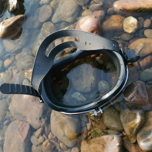 He Jiagong stainless steel frame swimming goggles swimming goggles diving men's high-definition waterproof anti-fog diving goggles swimming goggles equipment water goggles + socks 39-41 + snorkel + anti-fog + earplugs