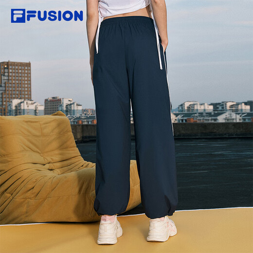 FILA FUSION斐乐潮牌梭织长裤女2025秋新款时尚宽松伞兵裤休闲裤 宝石深蓝-DB S 160/62A/S