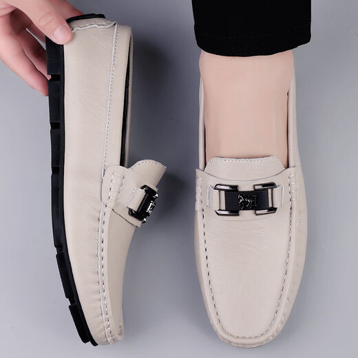 Luxury Luxury Chaussures en cuir à tendance pour hommes 2025 Nouveau été respirant en bas de fond doux conduite décontractée en cuir authentique chaussures de point de haricot 9930 mètres blancs 39