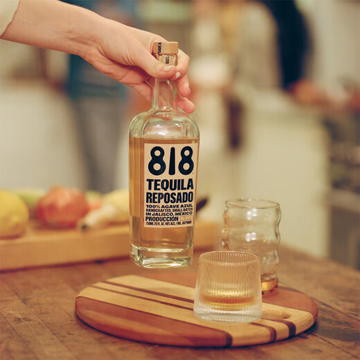 詹娜818金/银/陈酿龙舌兰酒TEQUILA肯达尔詹娜肯豆墨西哥进口洋酒 818金龙舌兰礼盒装