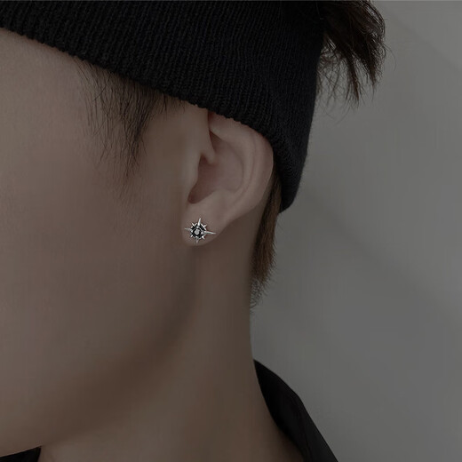 Korean style Polaris earrings for men, trendy, high-end, trendy men's popular models, handsome earrings for boys, black Polaris earrings (one pair)