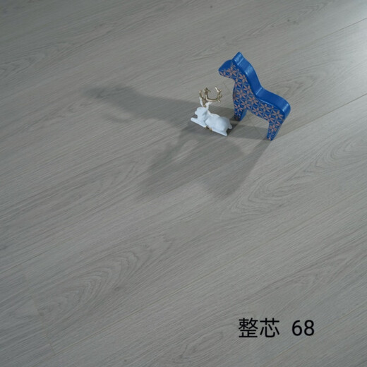 新三层实木地板环保防水耐磨锁扣原木色地板人字拼地暖厂家直销 整芯  9859